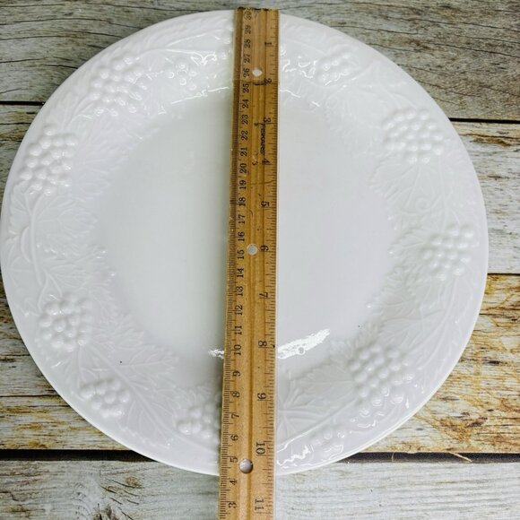 Tabletops VINEYARD Embossed Grape Vines Ceramic Oven Safe Dinner Plates Set of 5 - Picture 13 of 16